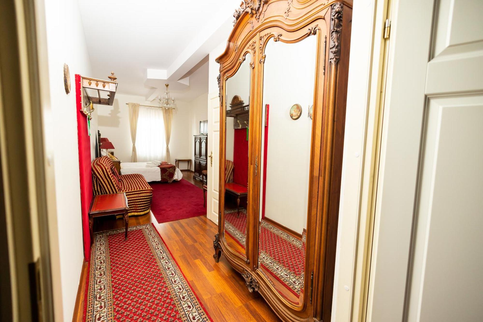 Hotel Napoleon Wroblew  المظهر الخارجي الصورة